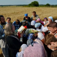 Крестный ход в Шавыкину пустынь в Сергиево-Посадском районе